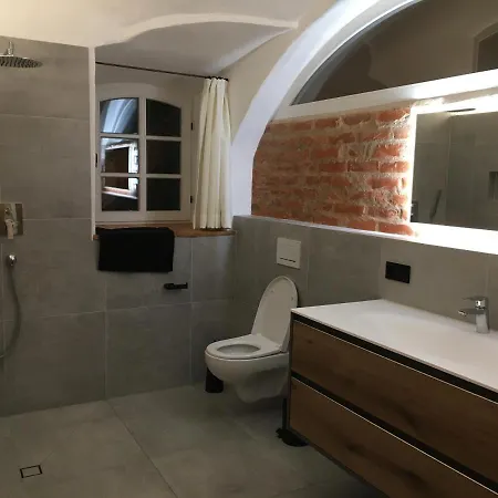 مزرعة للإقامة Niedermaierhof Tittmoning